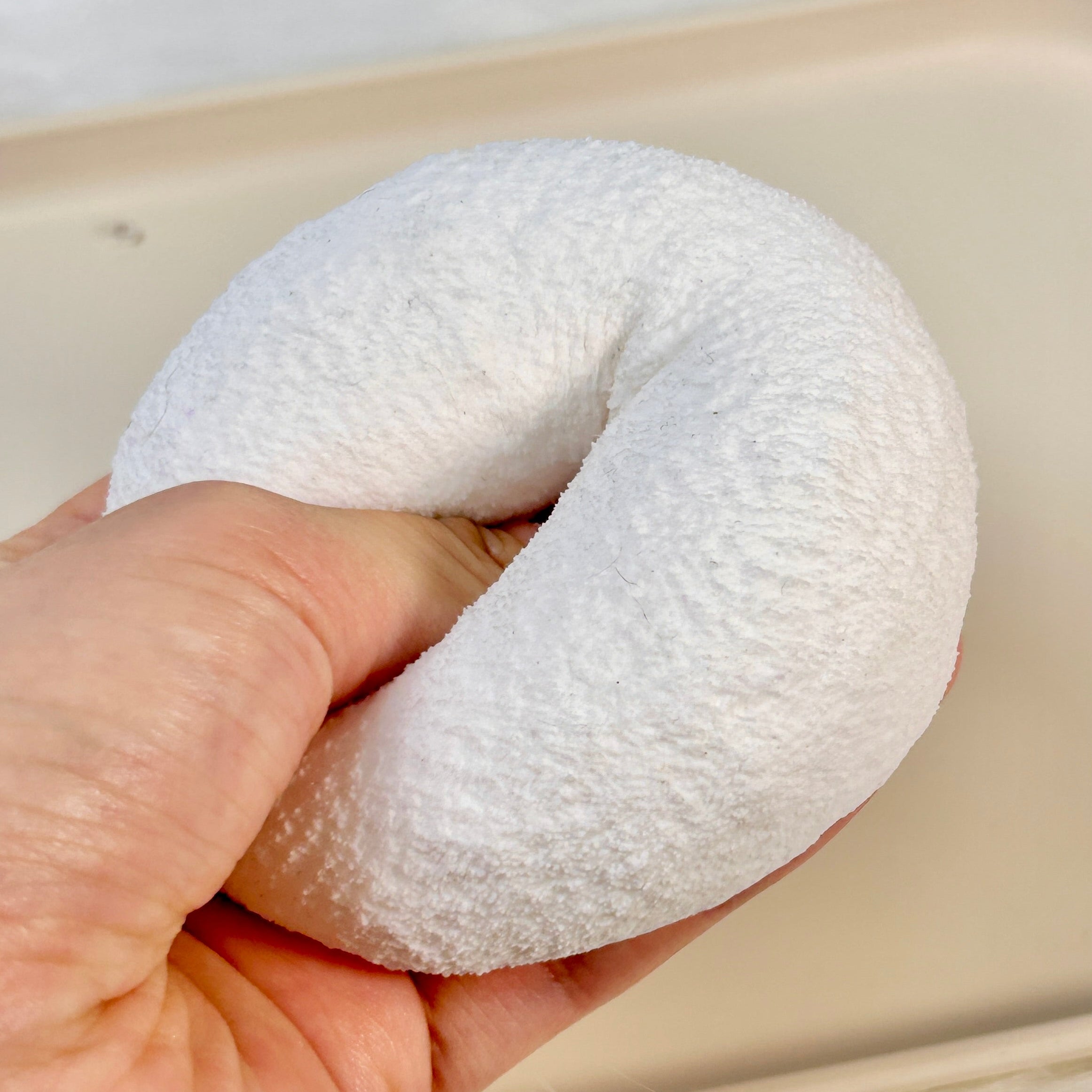 Non-Sticky Snowball Stress Ball Squishy Toy