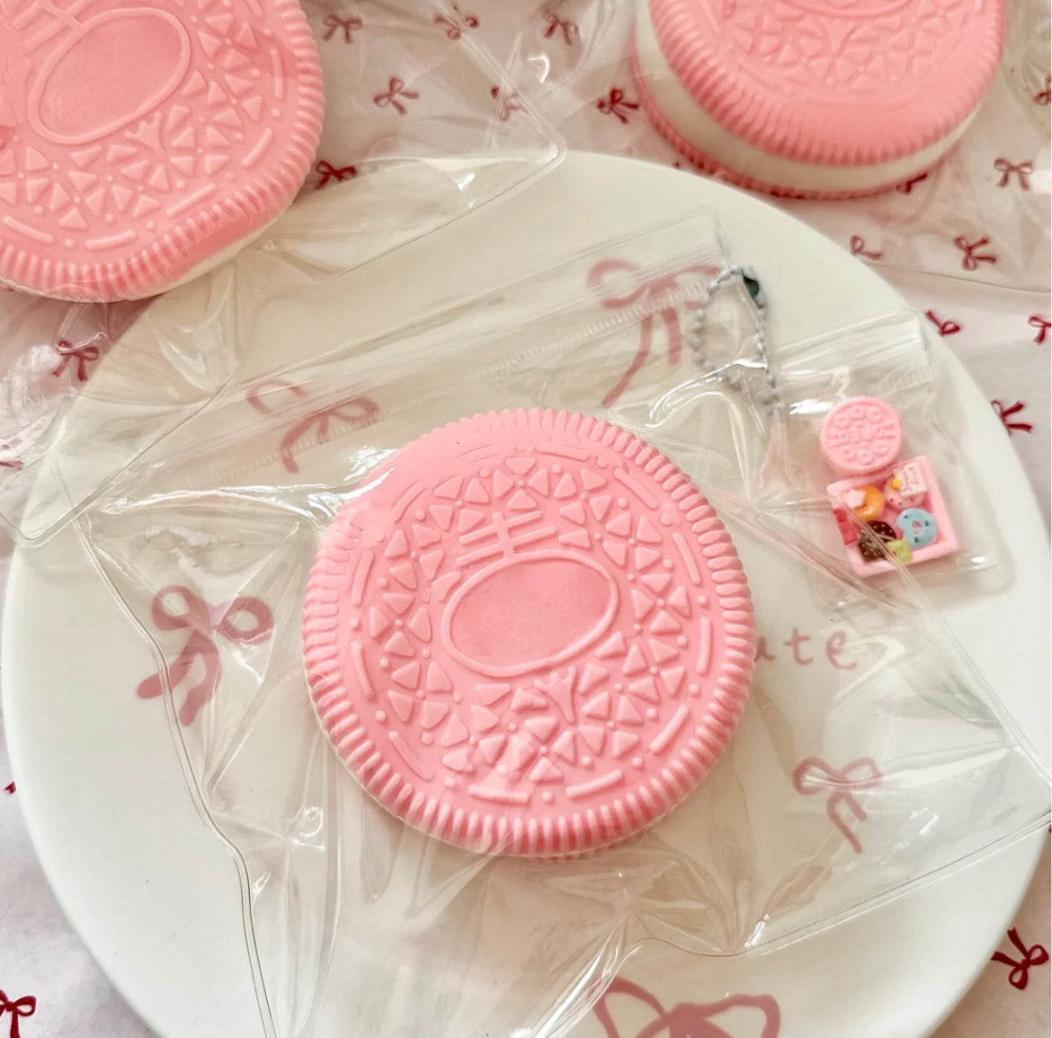 Cream Sandwich Cookies Squishy Toy ( Big Oreo)