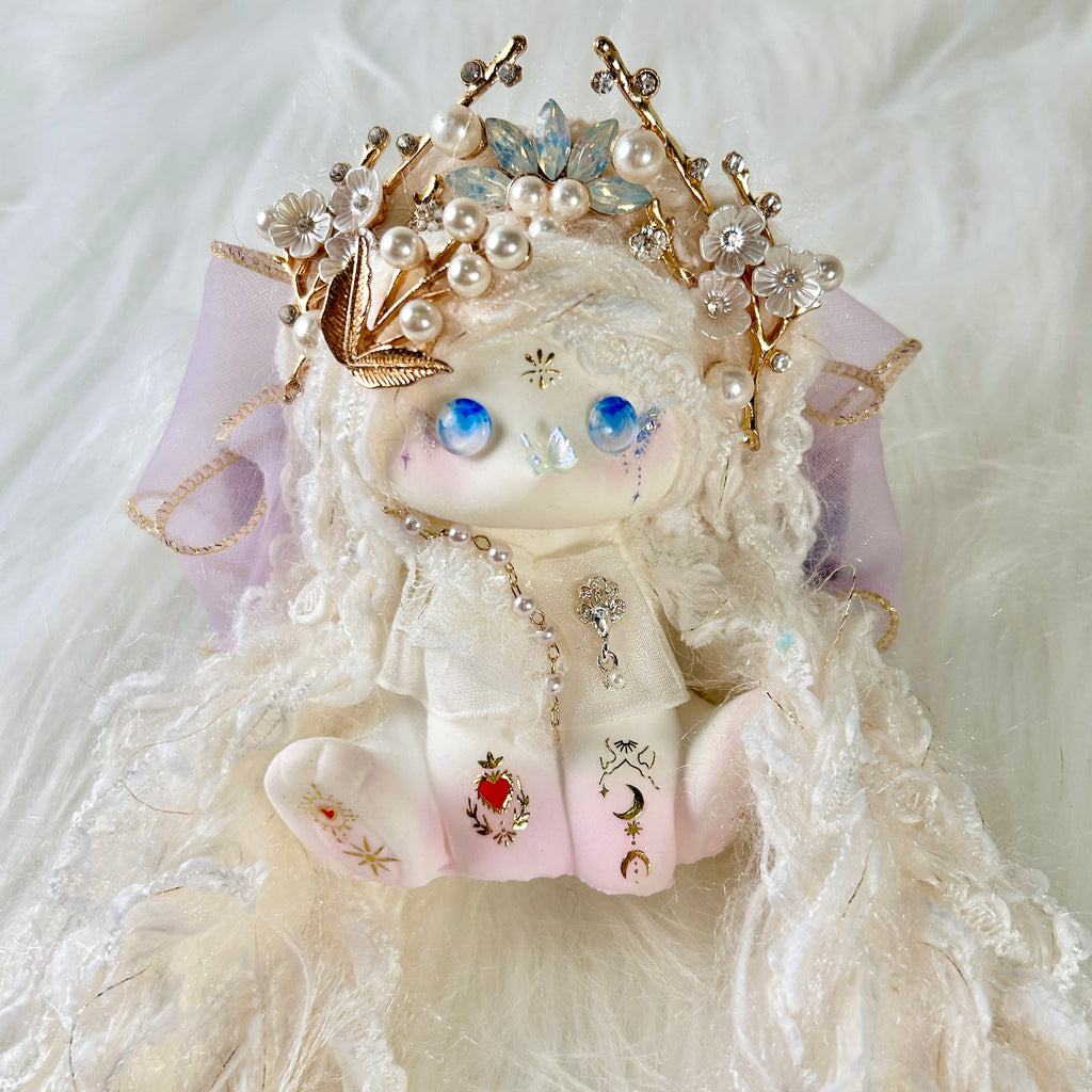 Pearl Moon Deity Bunny Squishy Toy （one-of-a-kind)