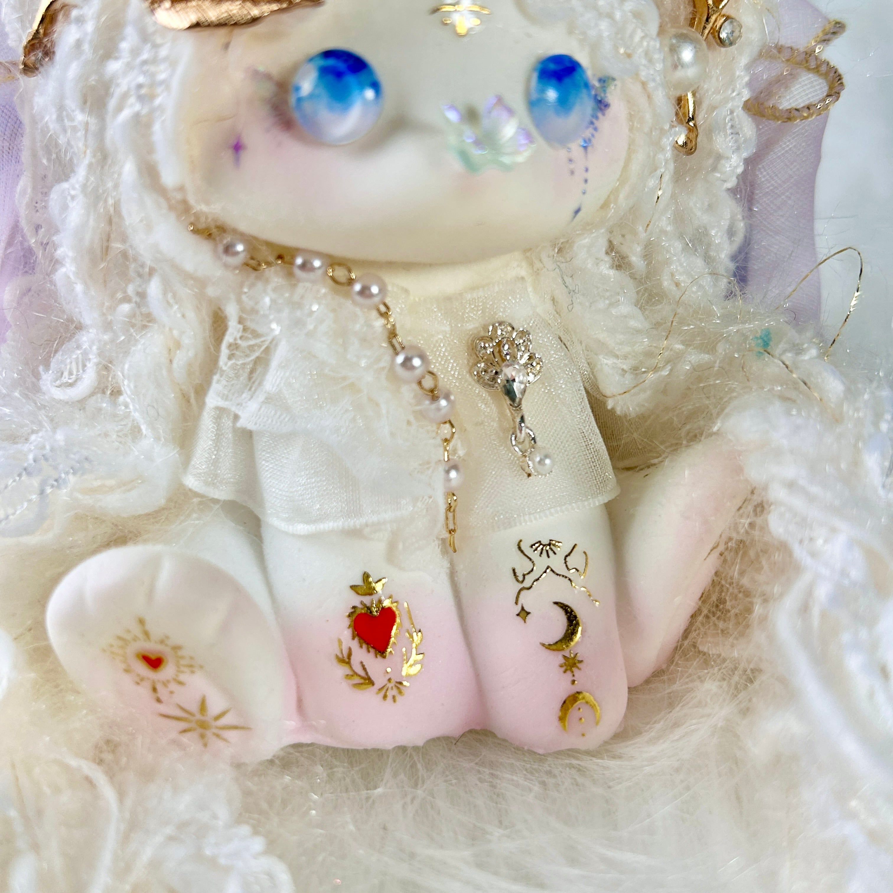 Pearl Moon Deity Bunny Squishy Toy （one-of-a-kind)